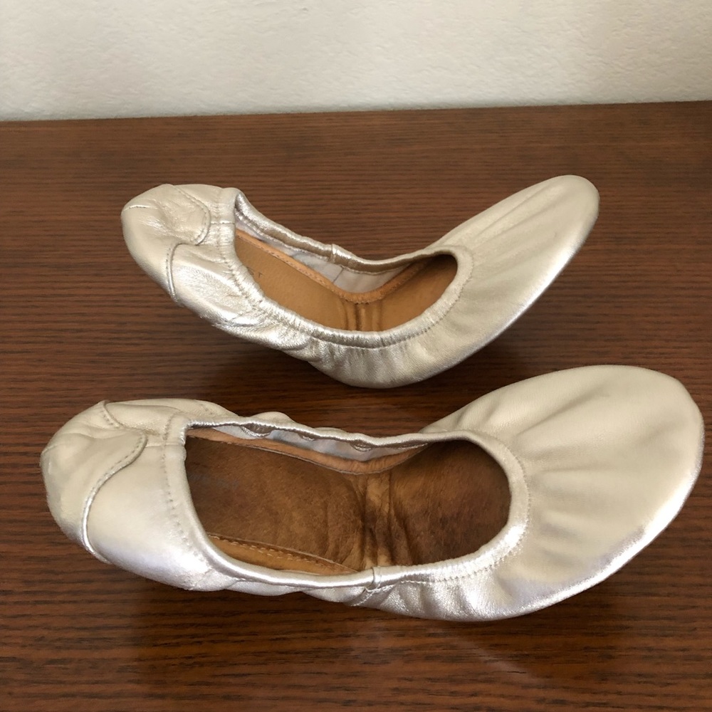 Nine West flats with shoe bag